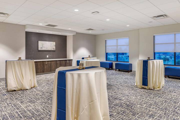 Cambria Hotel Rock Hill - University Center