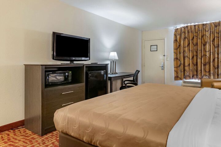 Room 32 of 44