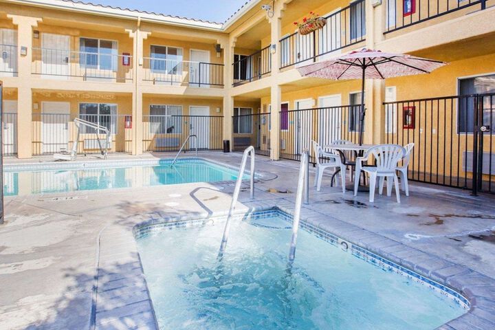 Pool 6 of 21