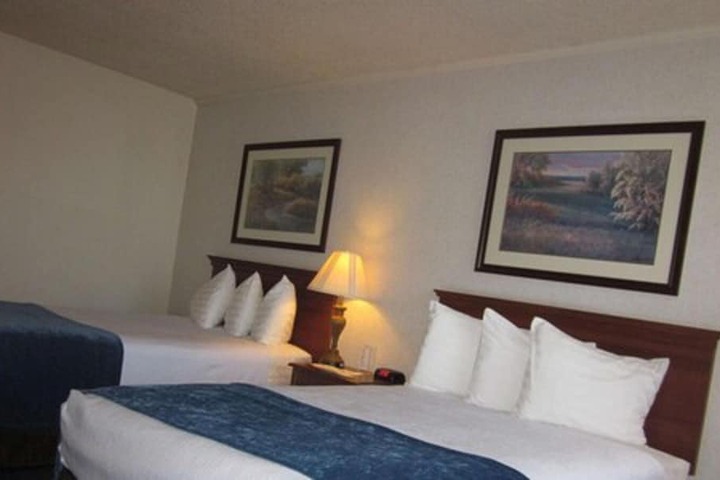 Room 12 of 22