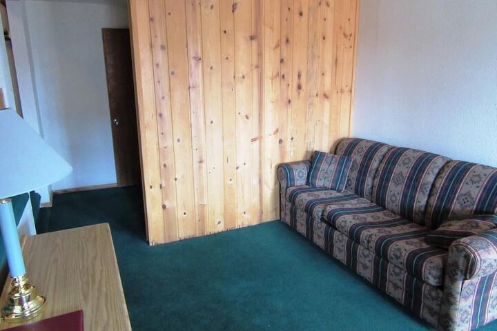 Room 36 of 46