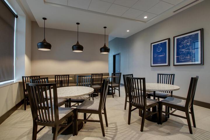 Hyatt Place Milwaukee / Downtown