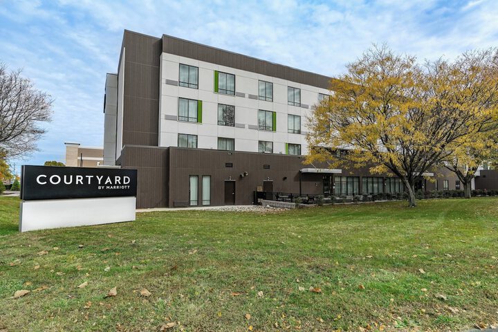 Hotel 2 of 35