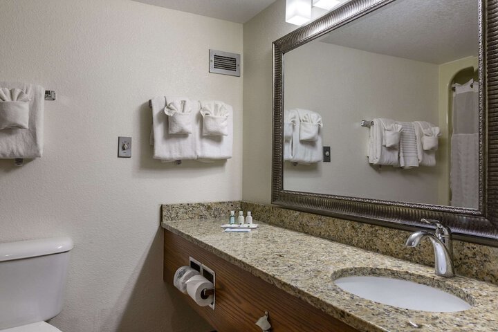 Quality Inn & Suites Zanesville City Center