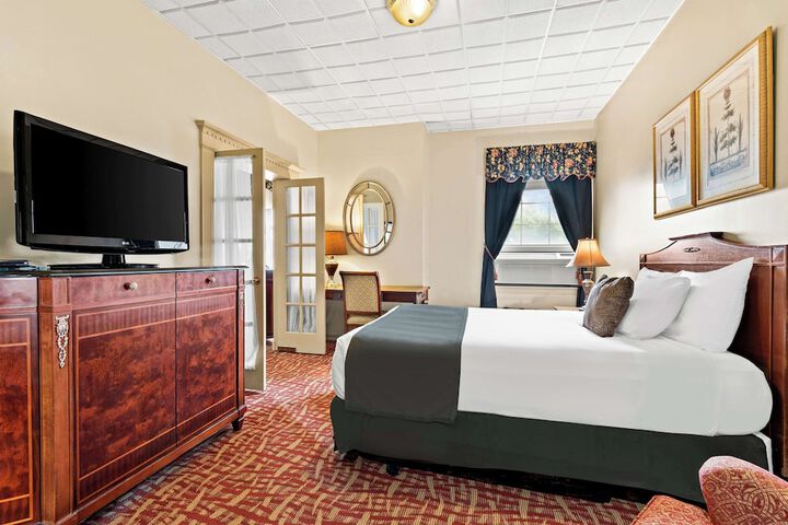 Room 9 of 46