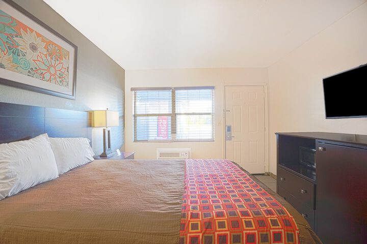 Room 27 of 126
