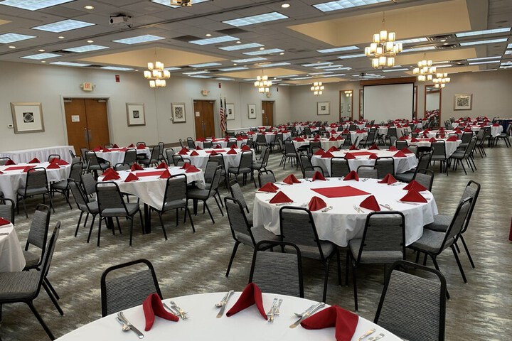 Holiday Inn Martinsburg by IHG