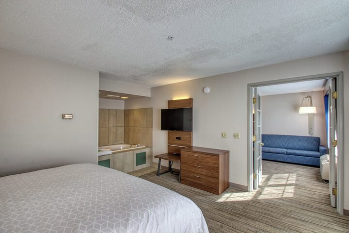 Room 42 of 81