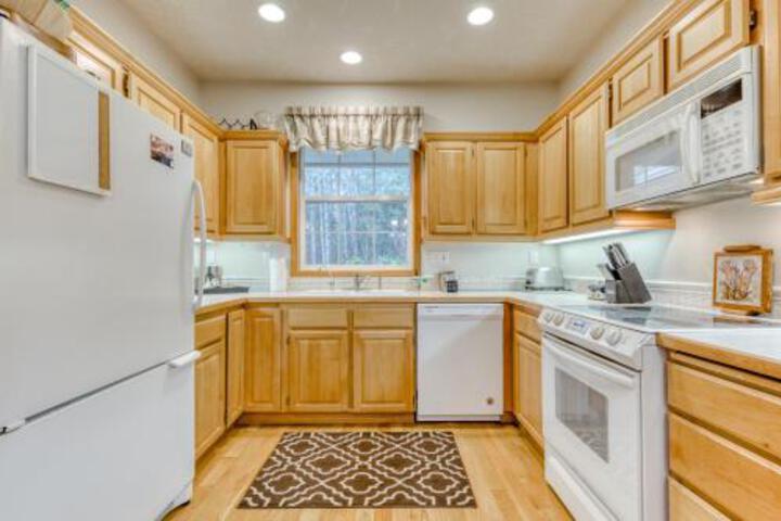 Clarks Mountain Condo