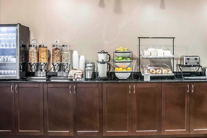 Breakfast/Coffee Service 26 of 37