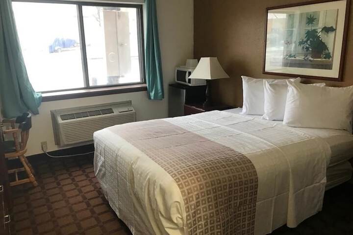 Room 13 of 22