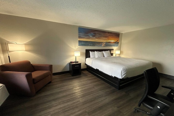 Days Inn by Wyndham Savannah Airport