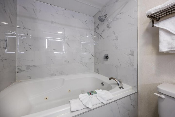 Best Western Bolingbrook Hotel