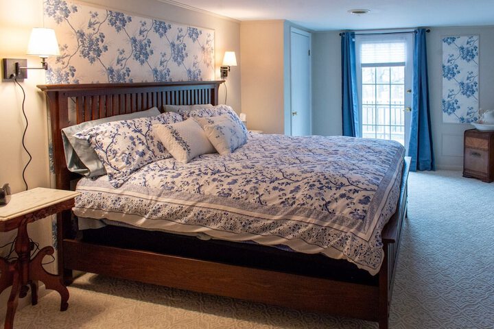 Hudson Manor Bed and Breakfast