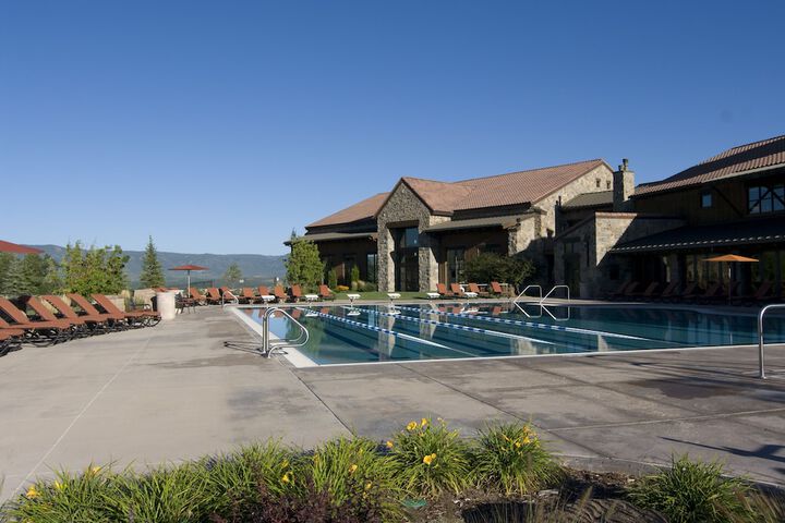Flying Horse Resort & Club