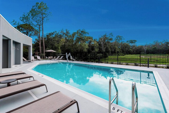 Pool 4 of 44
