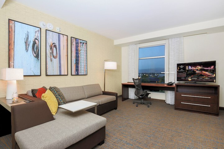 Room 15 of 32