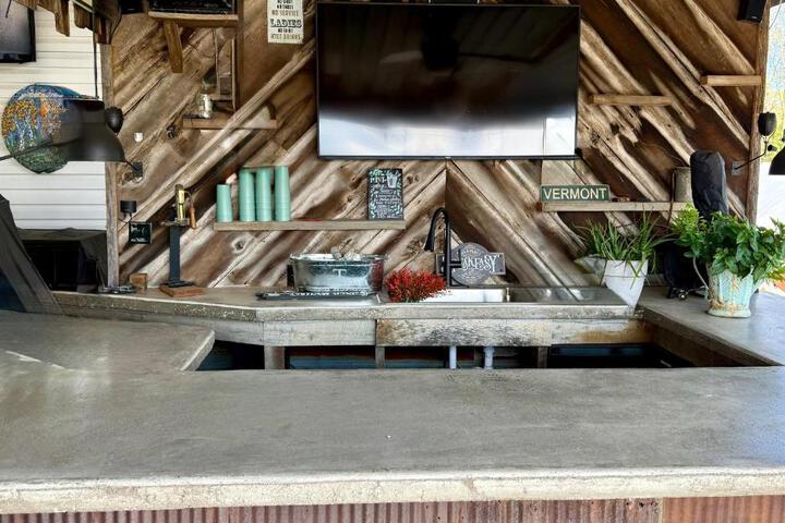 Barren Breeze Bed and Breakfast