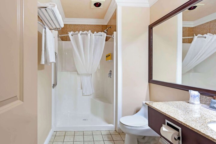 Best Western Plus Mirage Hotel & Resort