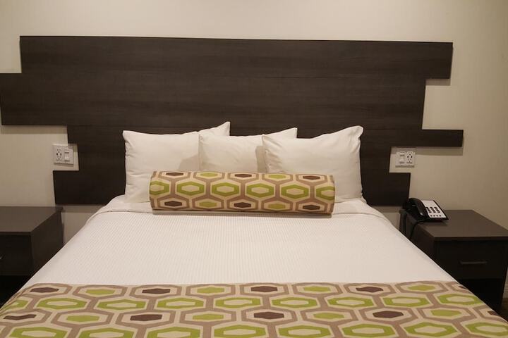 Room 12 of 21