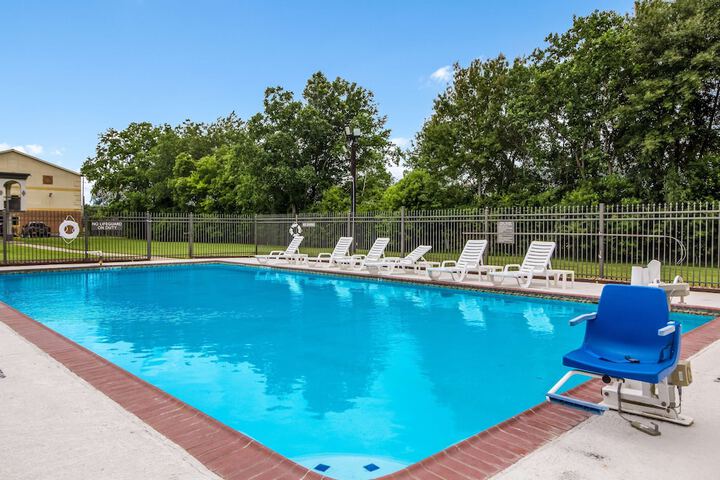 Pool 9 of 33