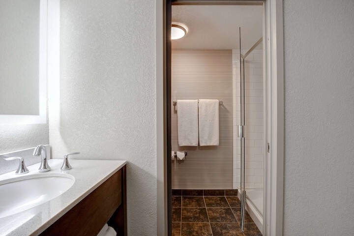 Room 43 of 56