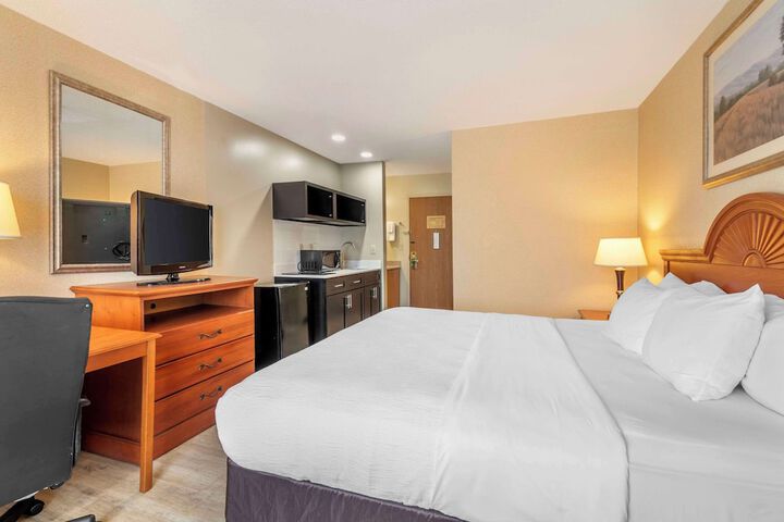 Room 8 of 36