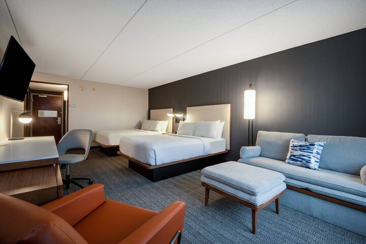 Room 19 of 47