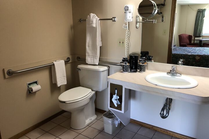 Room 10 of 21