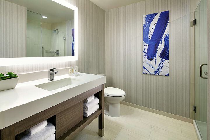 Room 21 of 51