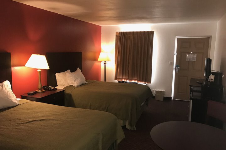 Days Inn by Wyndham Cave City