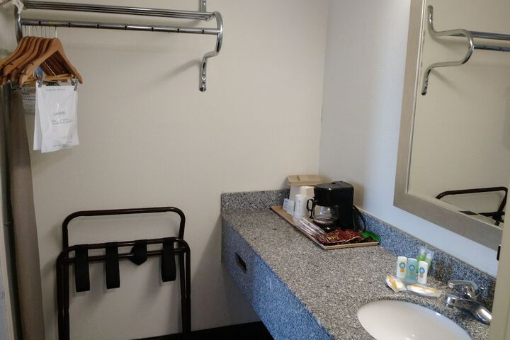 Room 29 of 70