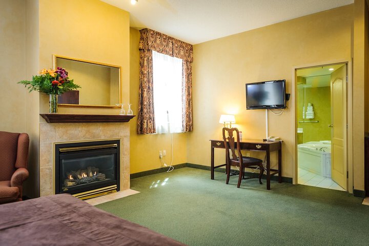 Room 33 of 60