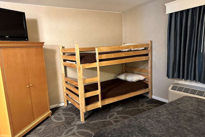 Room 10 of 42