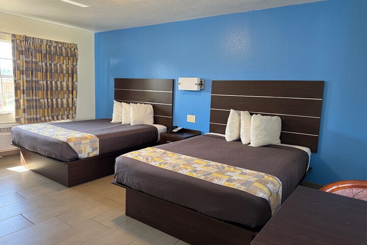 Room 16 of 21