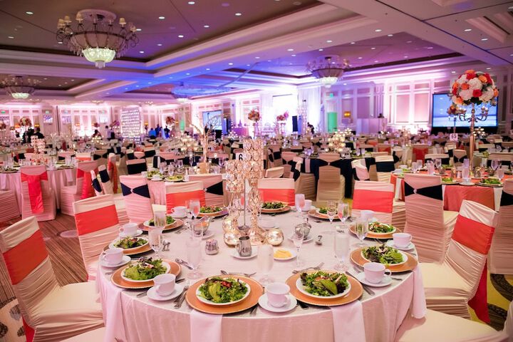 Ballroom/Hall 71 of 78