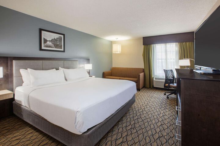 Wingate by Wyndham Roseville / Detroit