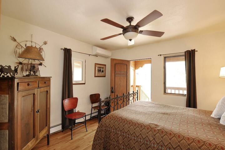 Room 22 of 80