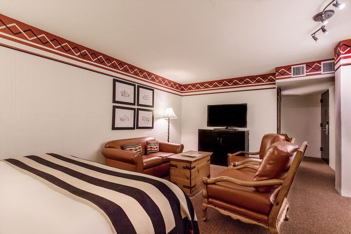Room 18 of 37