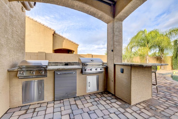 Pool BBQ & Bar: Family Home in Queen Creek