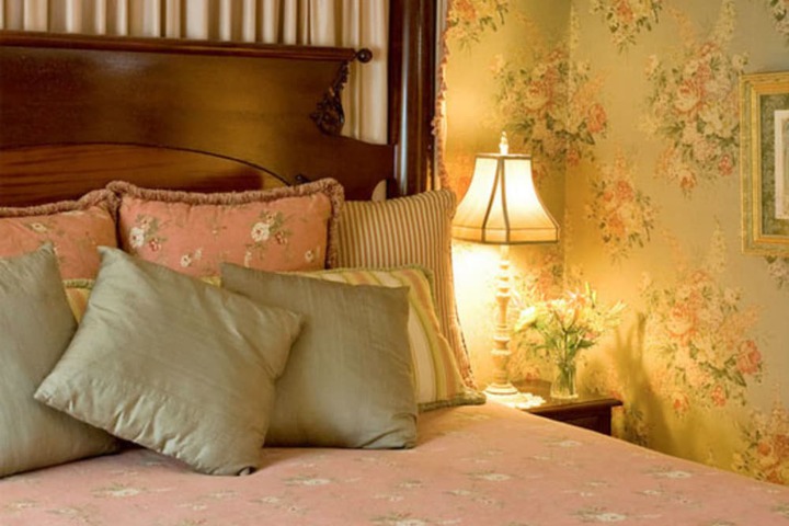 Berry Manor Inn