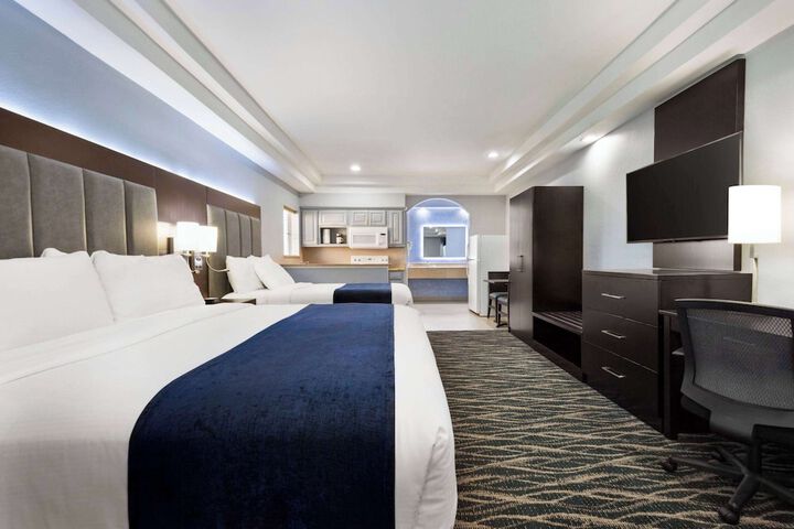 Room 7 of 30