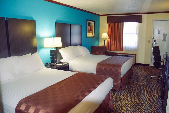 Room 9 of 14
