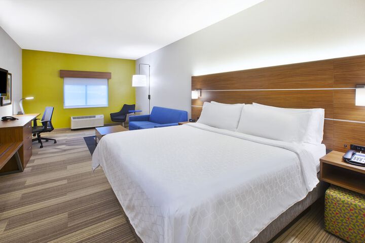 Holiday Inn Express Hotel & Suites Rochester - Victor by IHG
