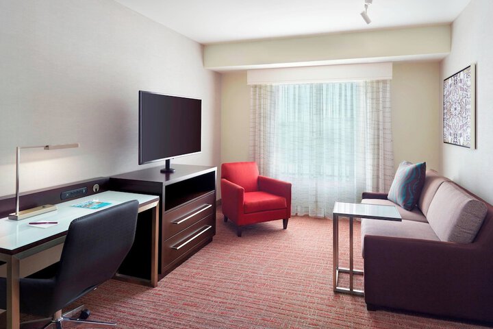 Room 17 of 33
