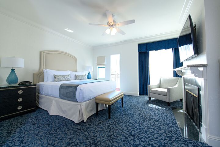 Room 52 of 118