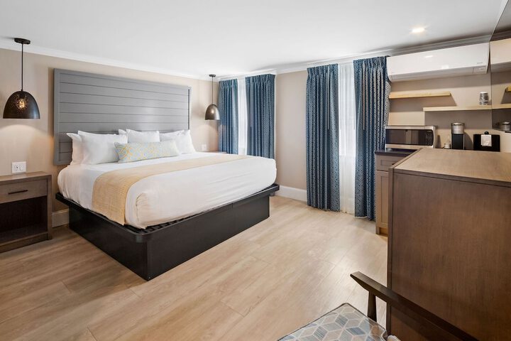 Room 32 of 37