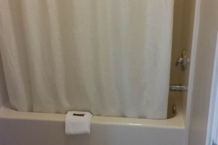 Room 27 of 29