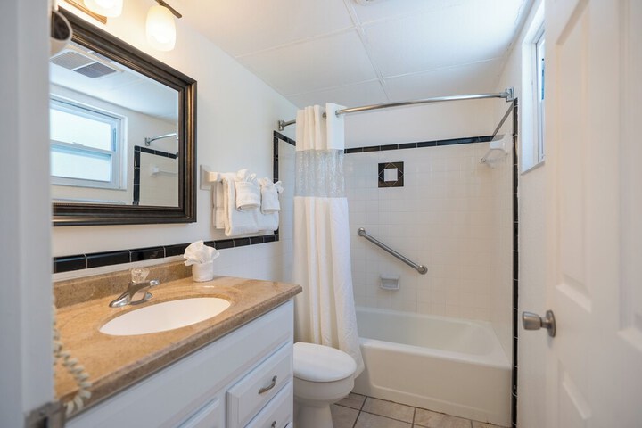 Room 142 of 170