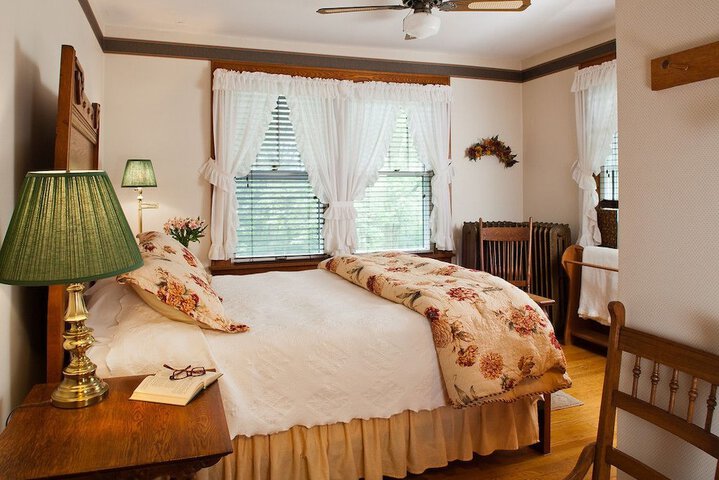 The White Oak Inn